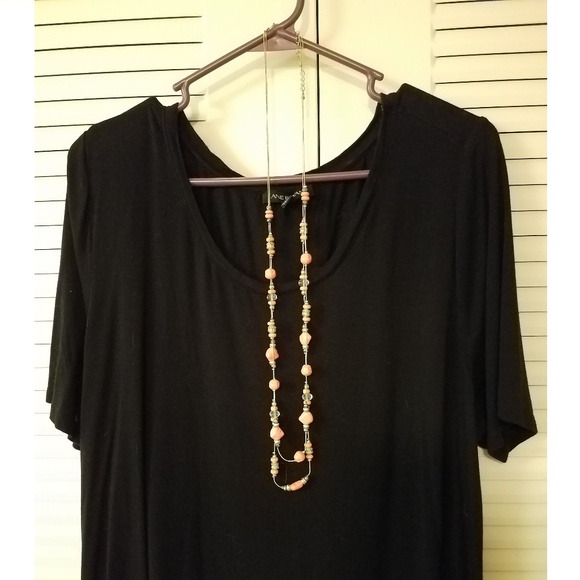 🍍Coral and Gold Multi-Strand Necklace🍍 - Picture 2 of 3